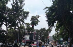 Pelayanan Masyarakat Unit Lantas Polsek Cicendo Polrestabes Bandung Laksanakan Pengaturan lalu lintas di Pos Rajiman