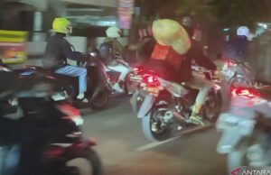 Pemudik Sepeda Motor Padati Jalan Arteri Karawang Hingga Jalur Pantura