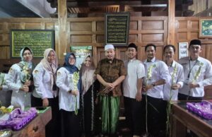 Peringatan Harlah ke-13 FKDT, DPW FKDT Jawa Tengah Gelar Potong Tumpeng Bersama Kanwil Kemenag Jateng